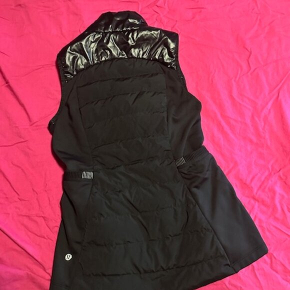 Lululemon Down for it all vest size 6 - Picture 2 of 2